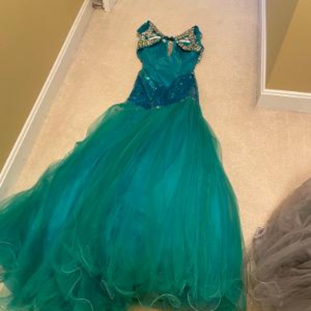Prom Dress - Picture 3 of 7